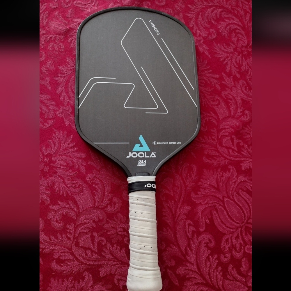 JOOLA Vision CGS 16mm Pickleball Paddle 4 1/4" grip pickleball neoprene cover
